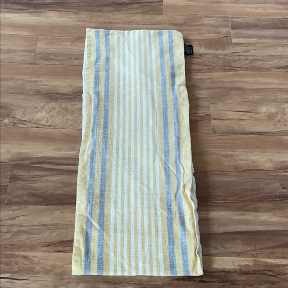 Max Studio multicolored table runner - Picture 2 of 5